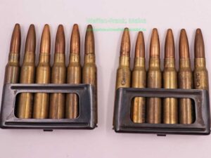 Italienisch - Divers Büchsenpatronen auf Laderahmen 7,35 Carcano