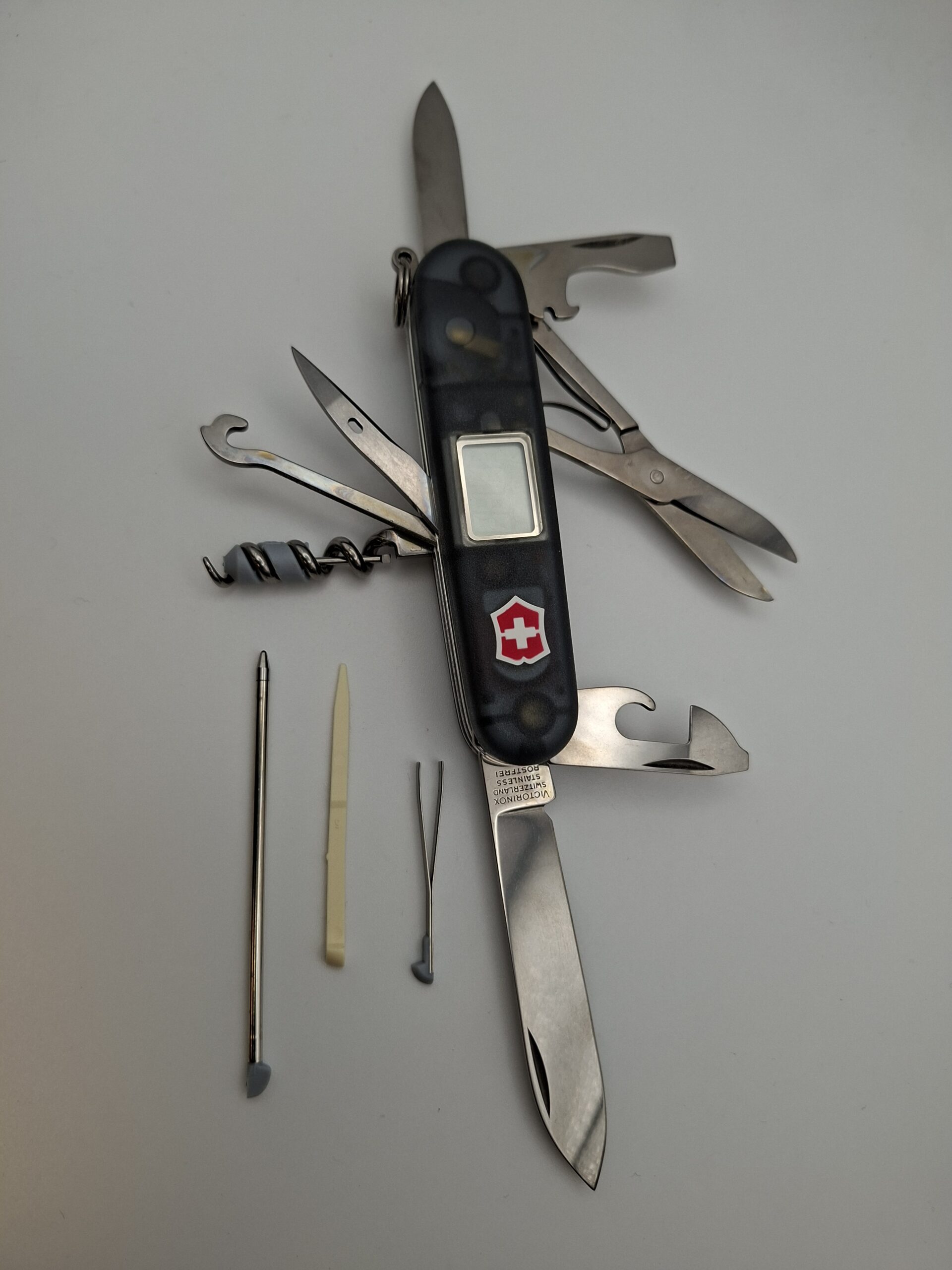 Victorinox, Schweiz Voyager Clock Alarm Timer mit 20 Funtionen – Bild 2