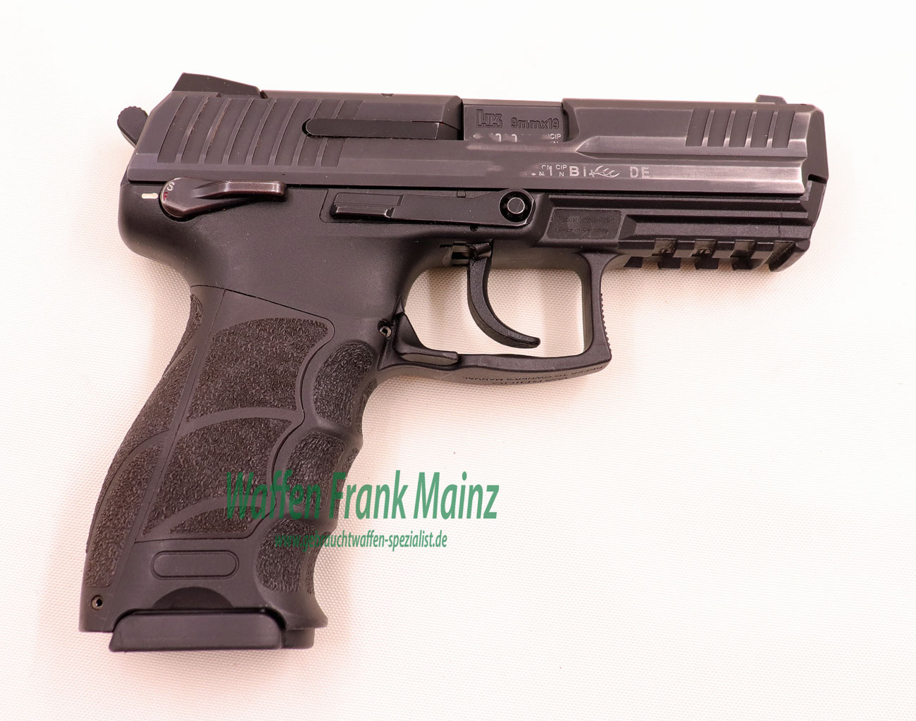 Heckler & Koch - Oberndorf Mod. P 30 9mm Luger – Bild 3